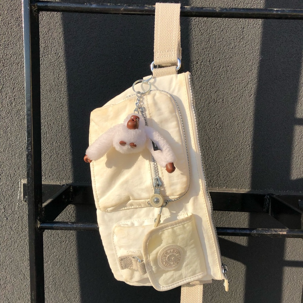 Kipling fanny pack from UO